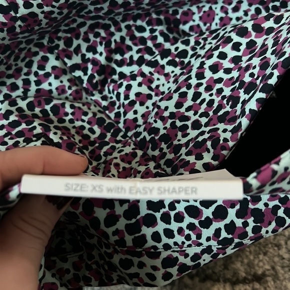 Lady Hagen Women's Sea Animal Golf Skort With Easy Shaper - Picture 6 of 10